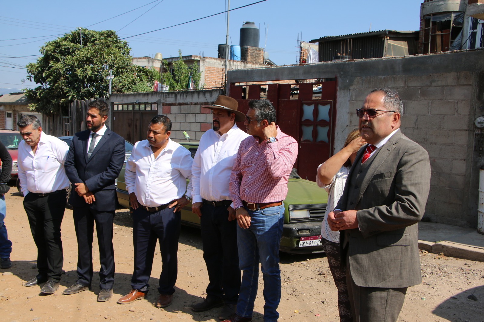 José Luis Téllez entregó apoyos dentro del Programa Material Subsidiado a familias de la colonia La Antorcha