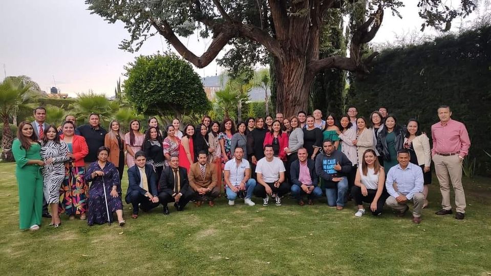 En la UVAQ alumnos festejan a maestros por su día