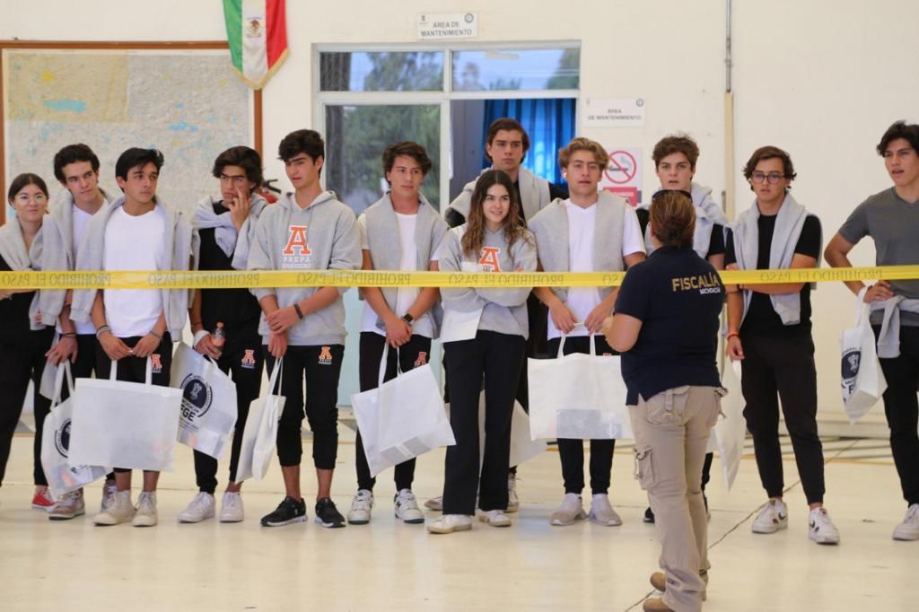 Estudiantes de la Preparatoria Anáhuac visitan la Fiscalía General del Estado de Michoacán