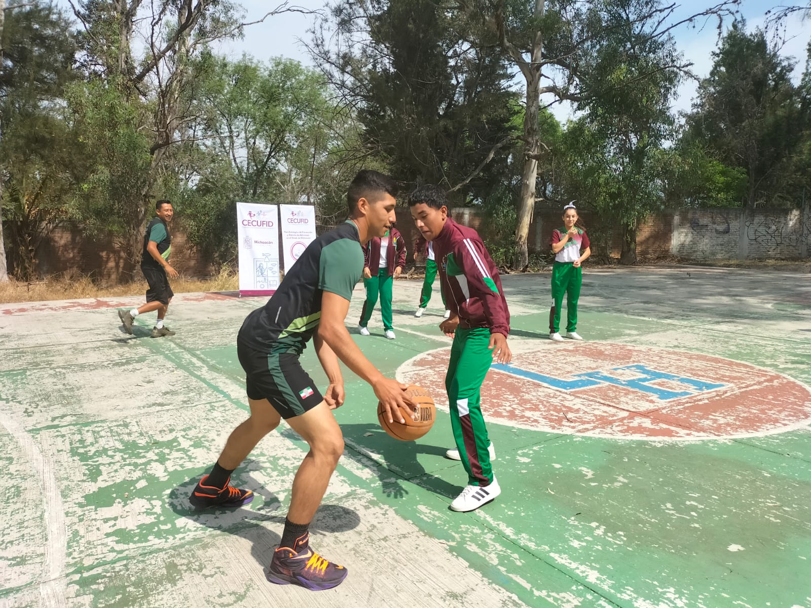 Personal de la 21/a. Zona Militar informa que las jornadas del “Plan Estratégico de Prevención y Atención contra las Adicciones” se lleva a cabo en la Tenencia Morelos