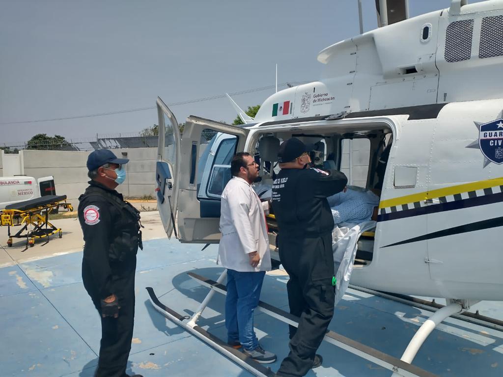 Mediante la aeronave, SSP traslada a paciente con heridas por arma de fuego