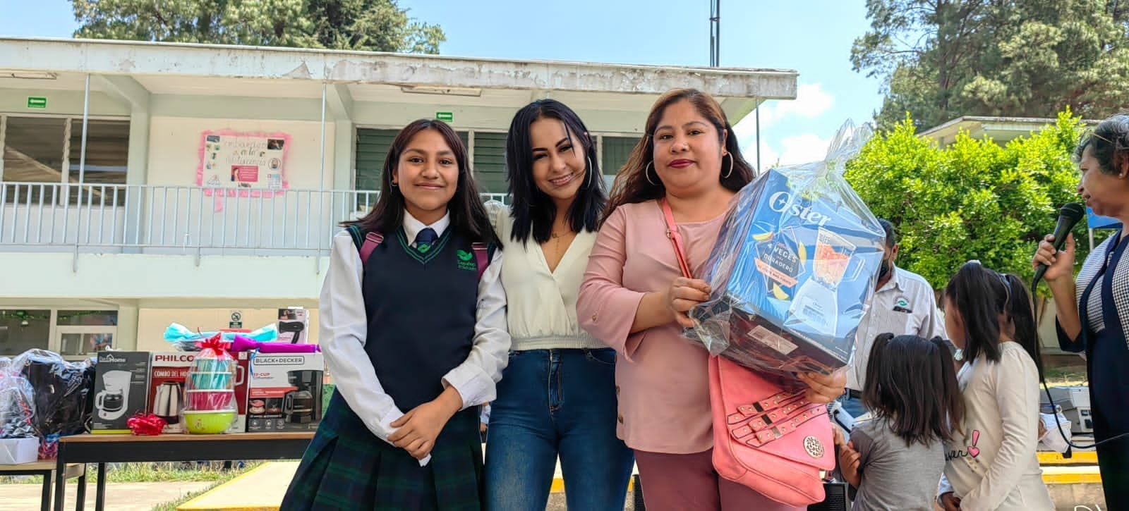 Reconocimiento al esfuerzo de las madres, no sólo debe ser el 10 de mayo: Gloria Tapia