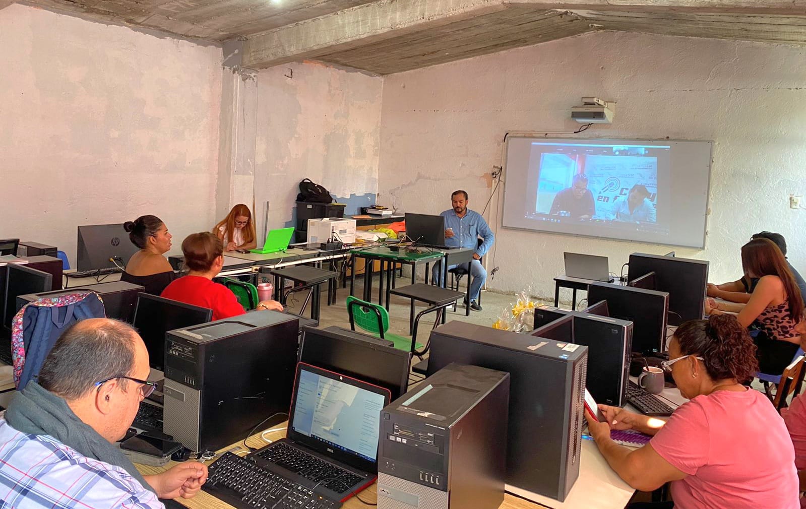Inicia Cecytem segunda etapa del curso para eliminar violencia contra las mujeres