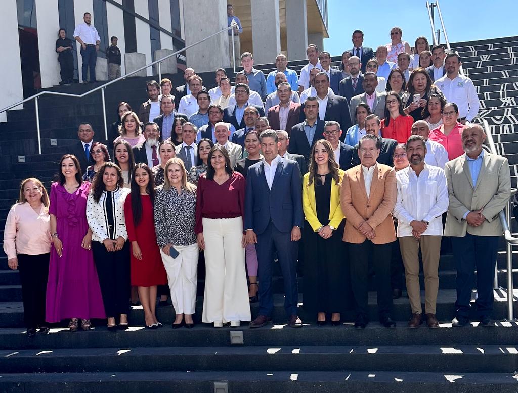 Cecytem comparte experiencias educativas en reunión regional
