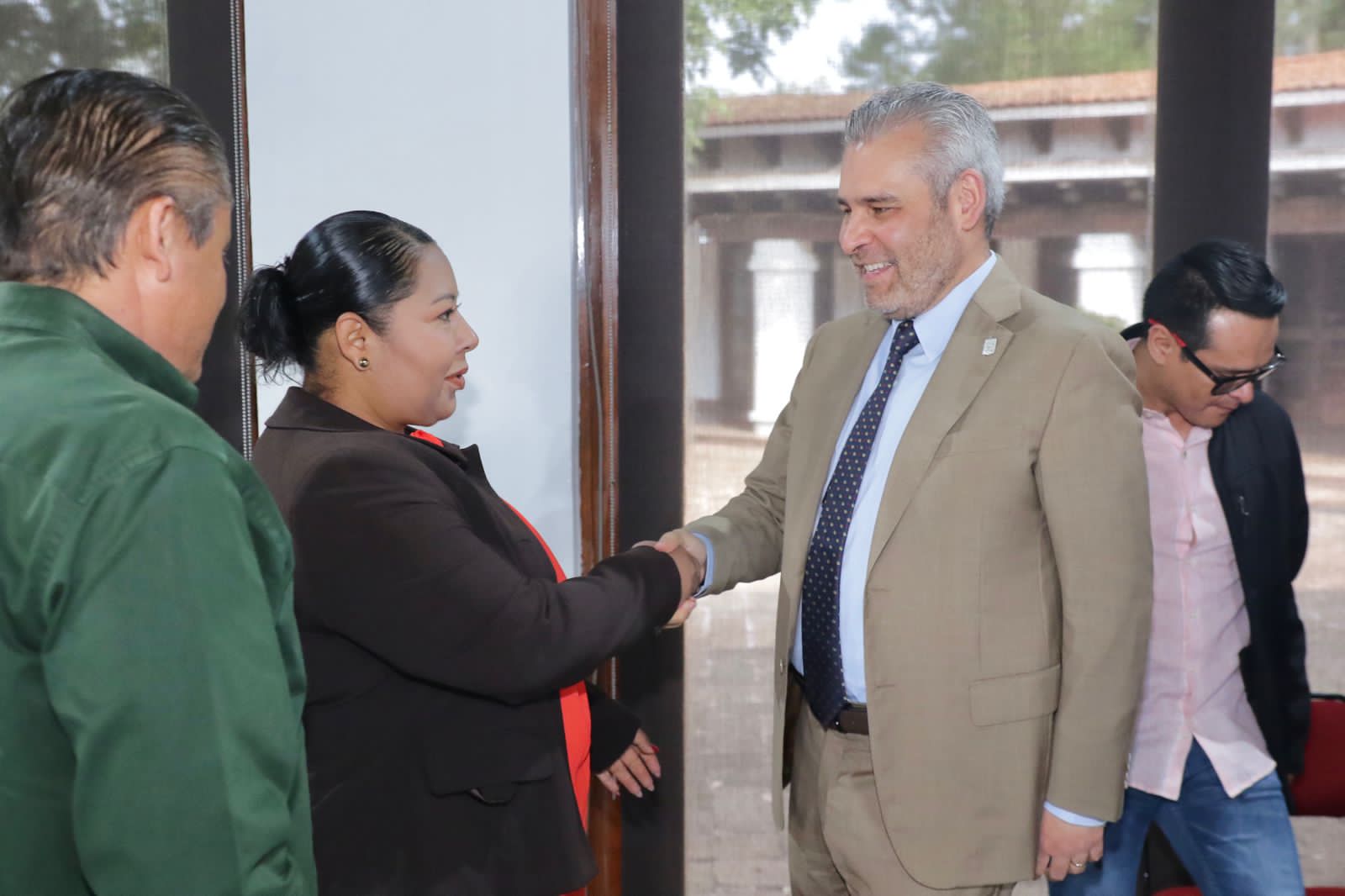 Con Faeispum se apoyará obra municipal en igualdad de condiciones: Bedolla.