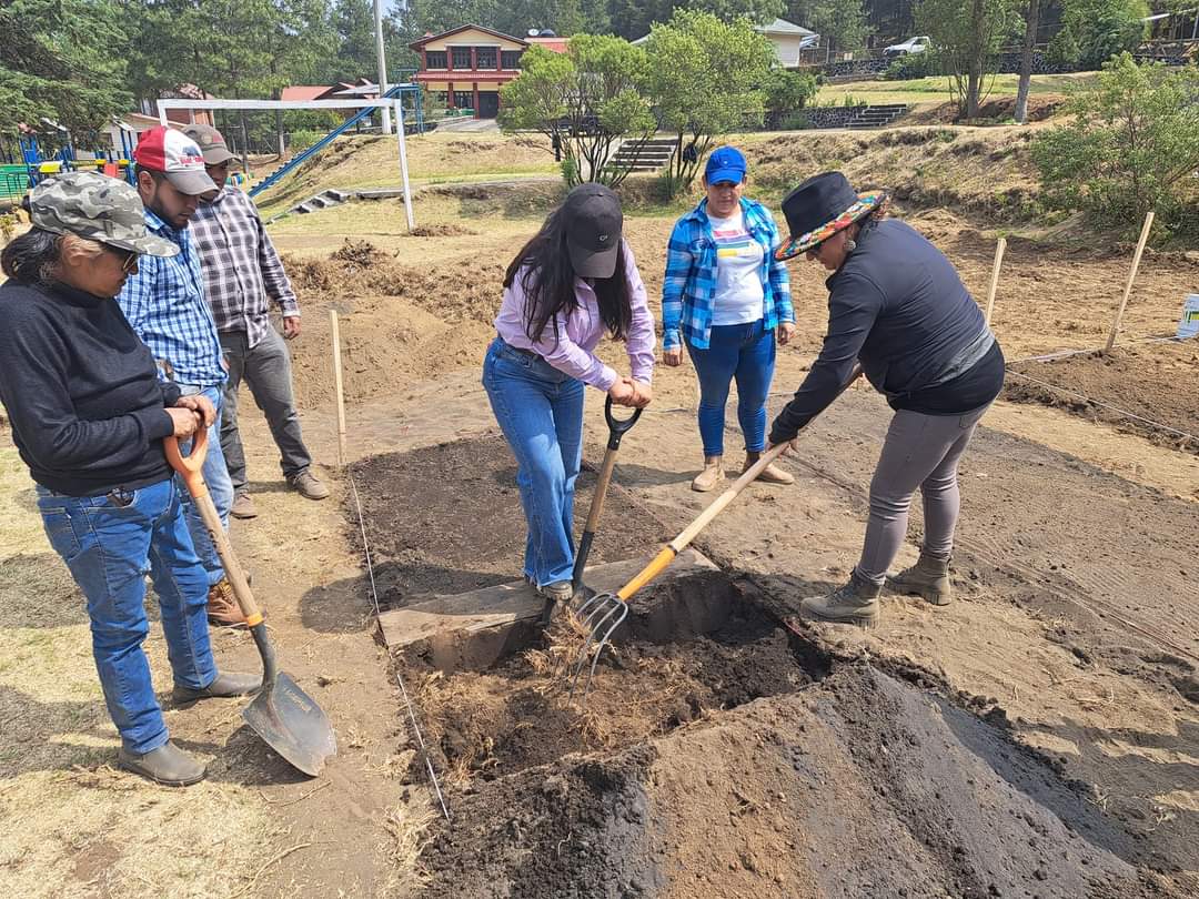 Sader fija meta para establecer 24 mil huertos de traspatio en Michoacán.
