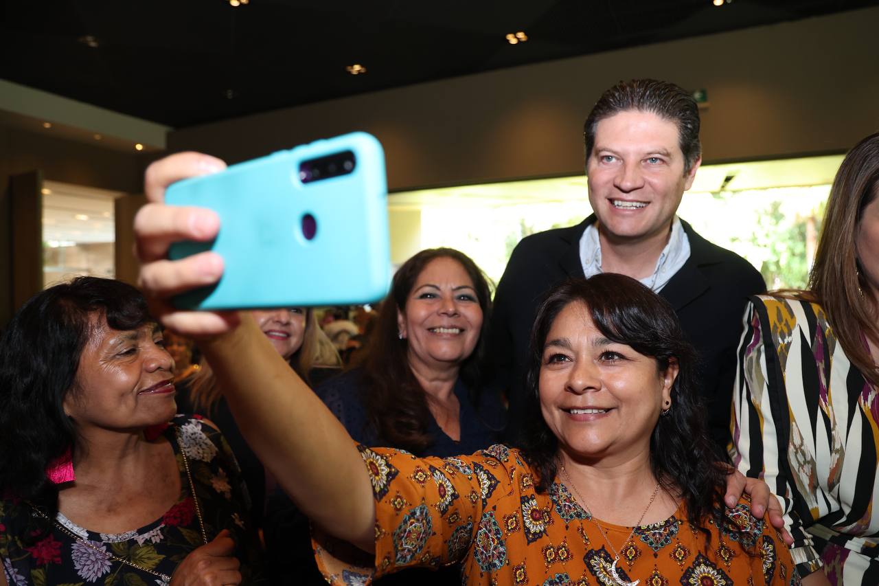 Alfonso Martínez celebra a mamás trabajadoras; “con su esfuerzo, Morelia brilla”.