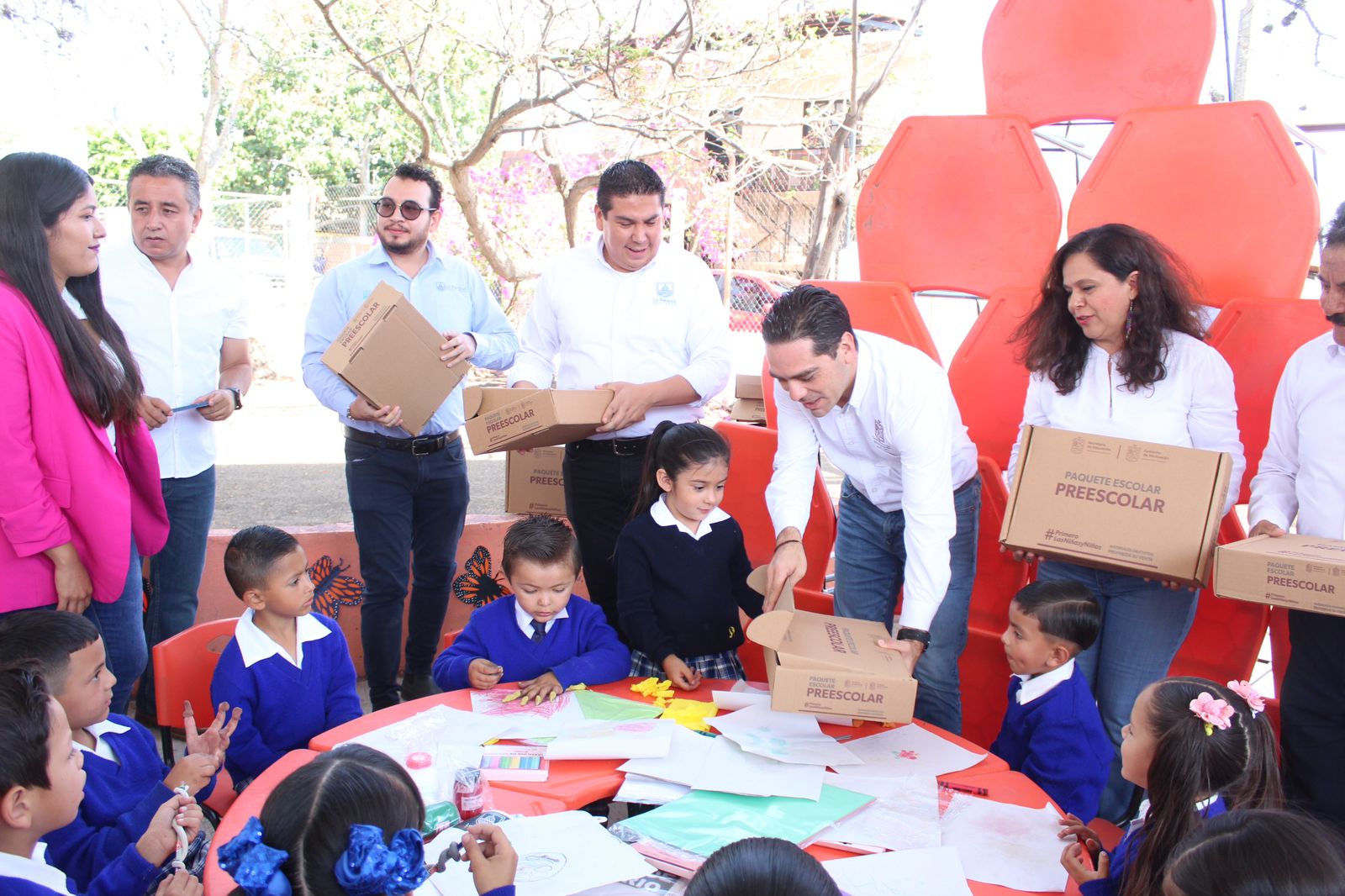 Gobierno de Michoacán destina 21 mdp para escuelas del Bajío.