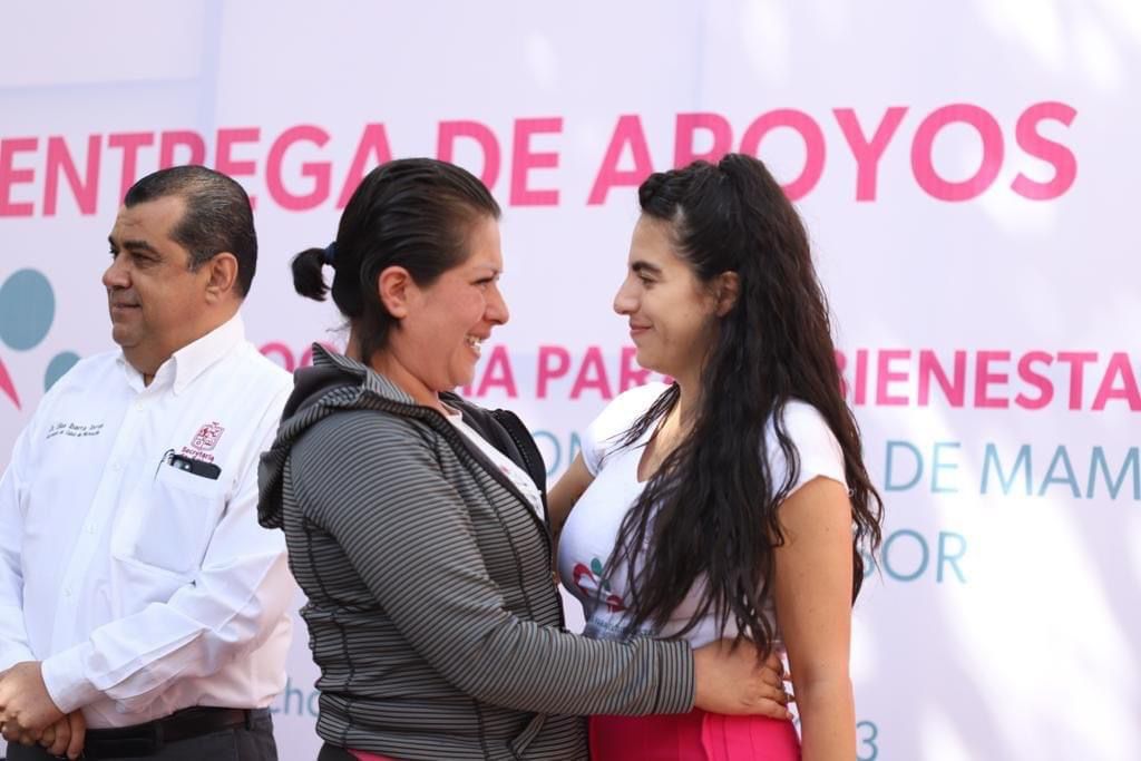 En Morelia, Sedebi ha entregado más de 180 mp a mujeres con cáncer.