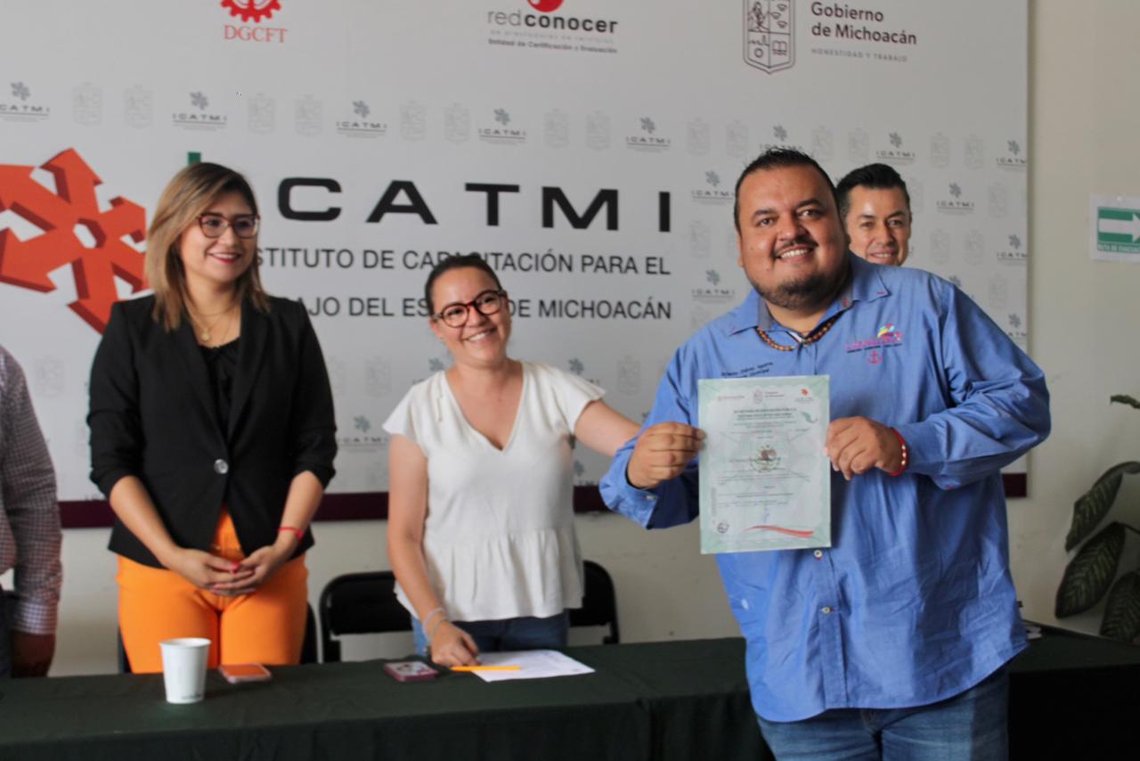Icatmi da reconocimiento oficial a competencias ocupacionales a personal de Lagunillas