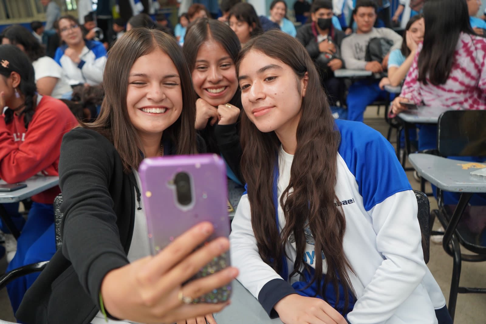 Cobaem reporta más de 11 mil aspirantes en periodo de preinscripciones