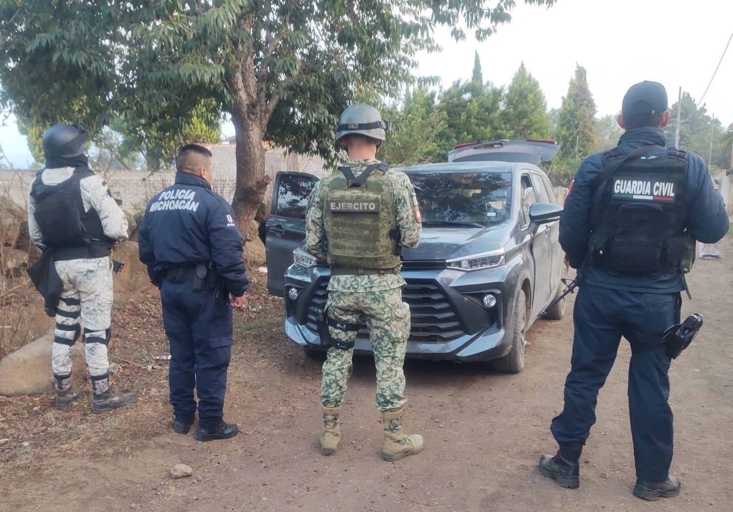 En operativo interinstitucional recuperan vehículo robado con violencia