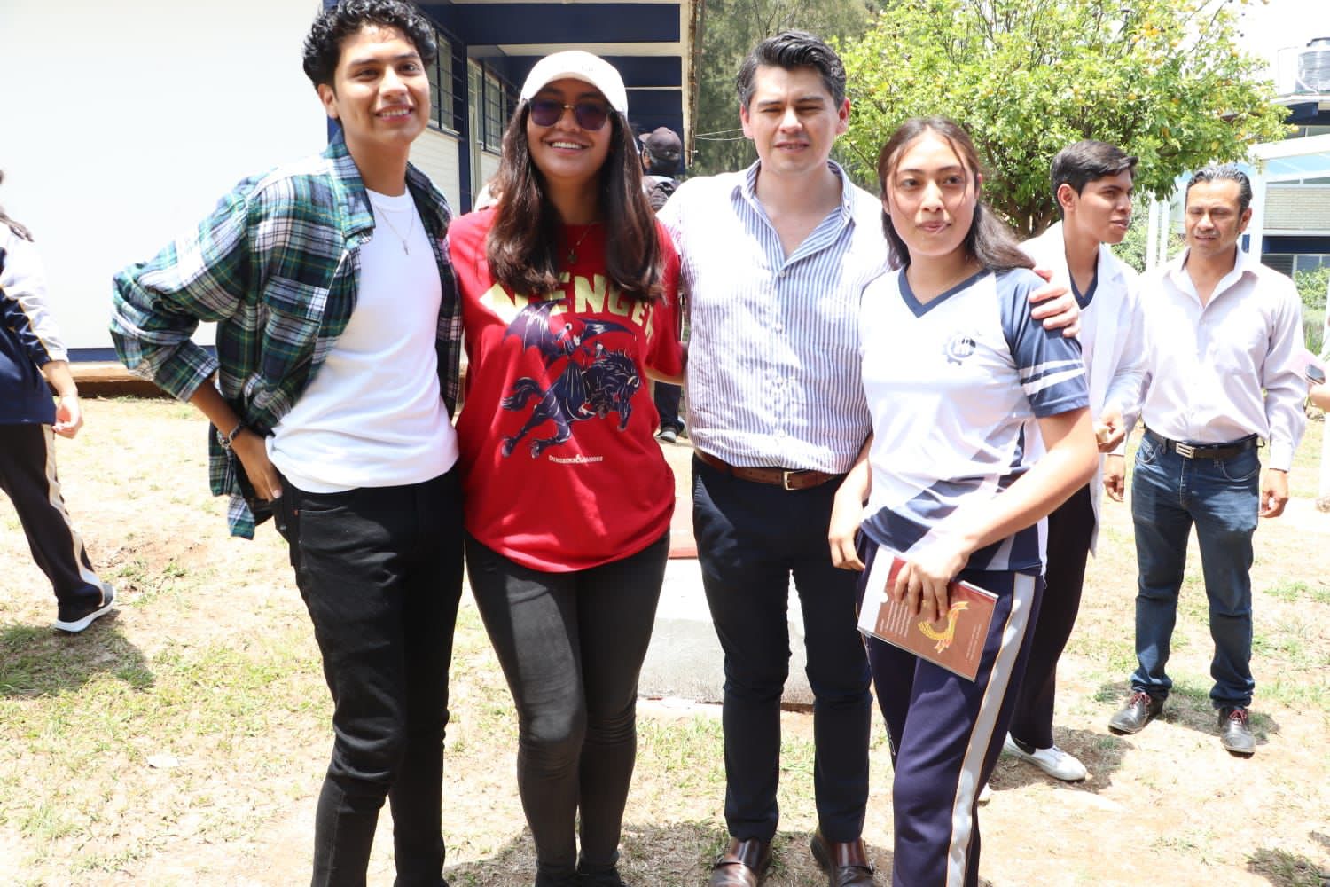 Inaugura Toño Ixtláhuac horno ecológico en instalaciones CBTis 162