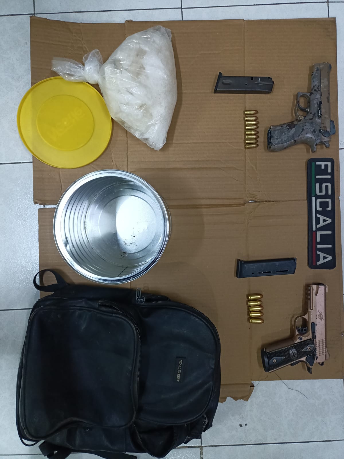 En Maravatío, detienen a dos personas en posesión de armas de fuego y narcóticos