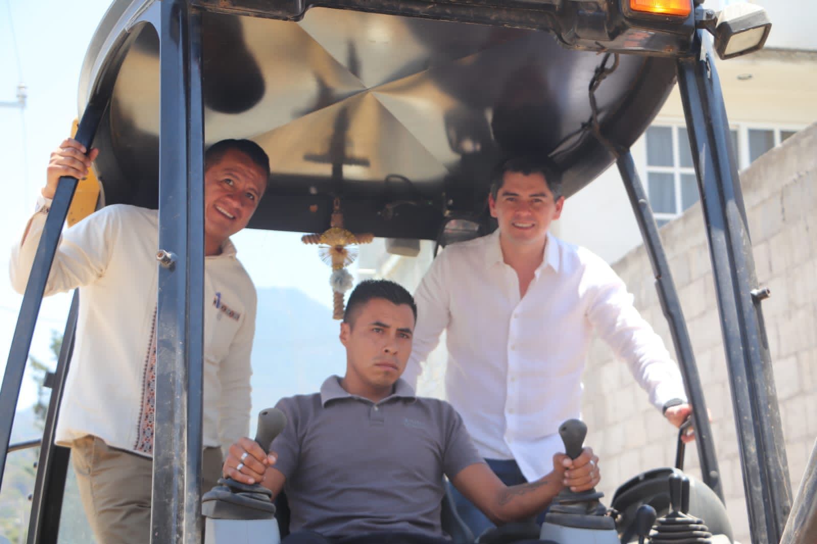 Arrancan Gobierno Municipal y Estado, construcción de caminos en Zitácuaro