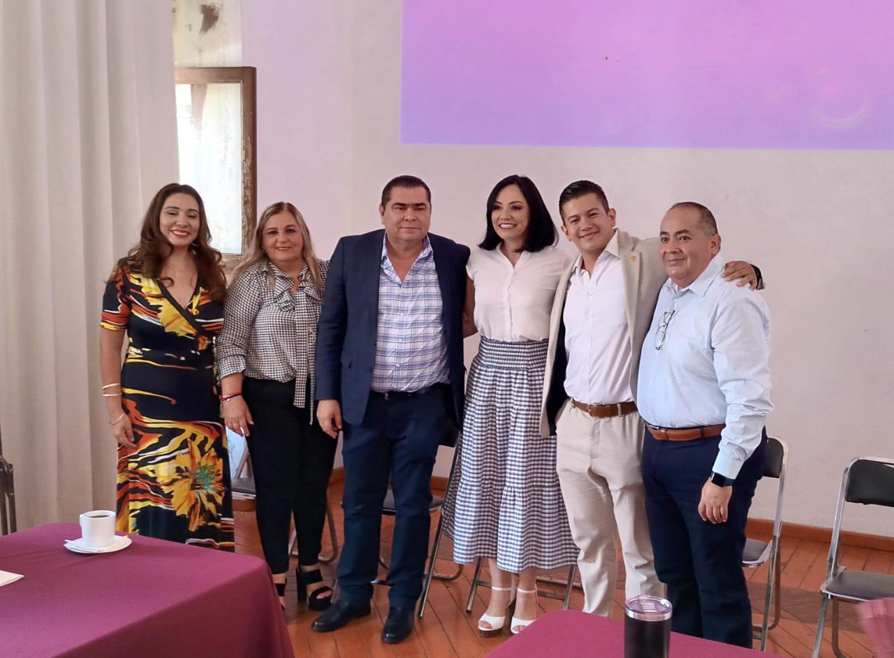 Celebra Víctor Zurita gran participación de trabajadores en Curso-Taller de Lengua de Selas