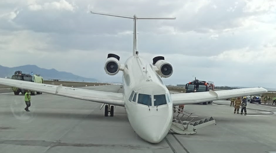 Aeronave Oficial de la Fiscalía General de la República Aterriza de Emergencia en el AIFA