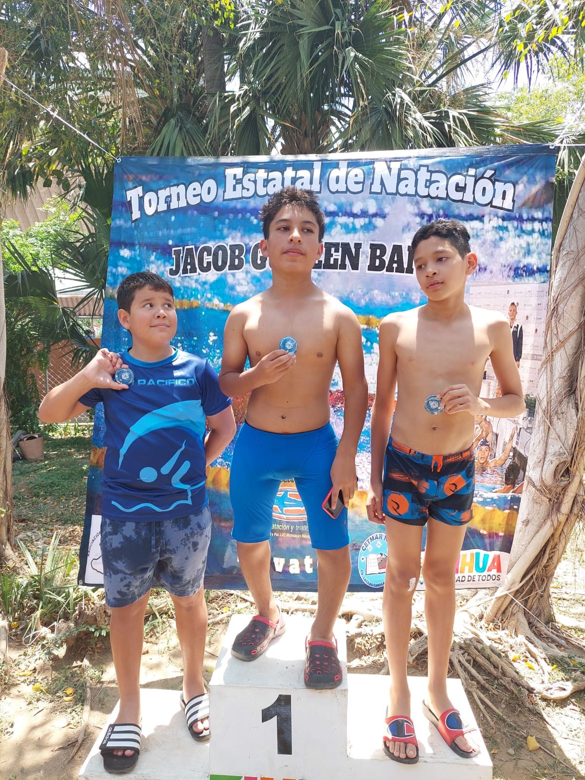 Luce tritón moreliano en Campeonato Estatal de Natación para Novatos, en Guerrero