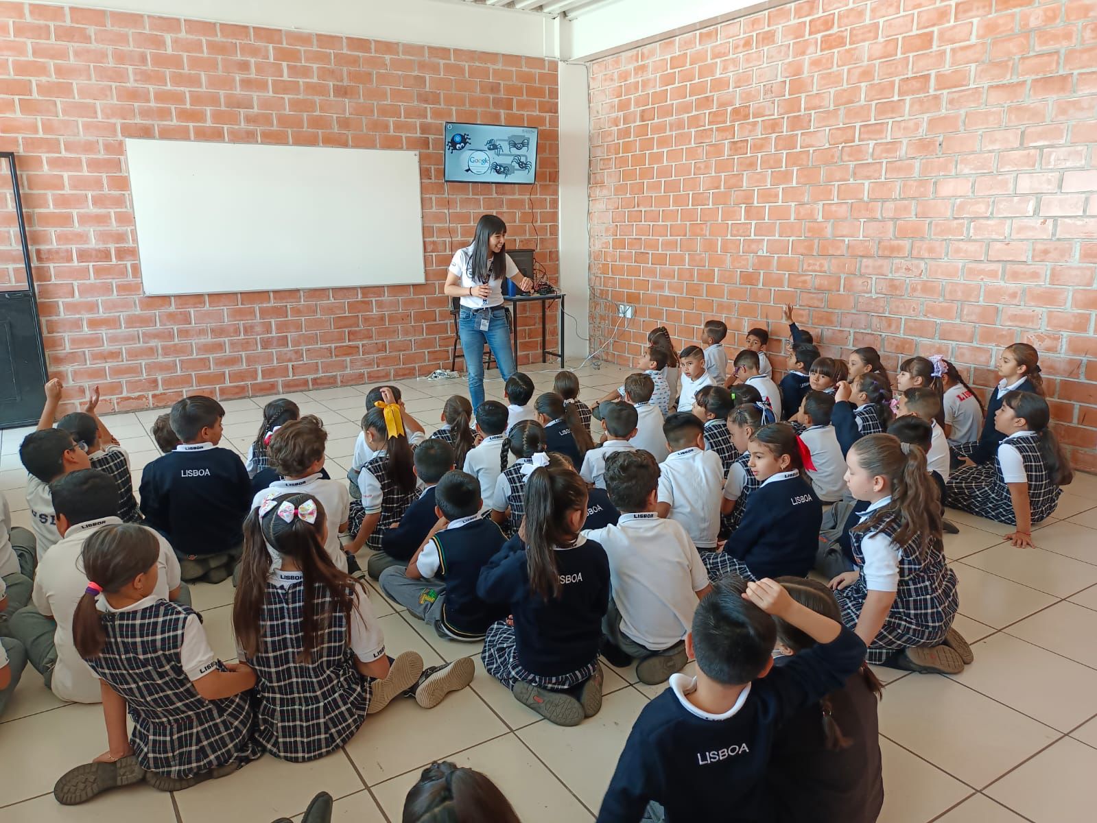 Imparte SSP conferencia de prevención del delito, a alumnos de Morelia