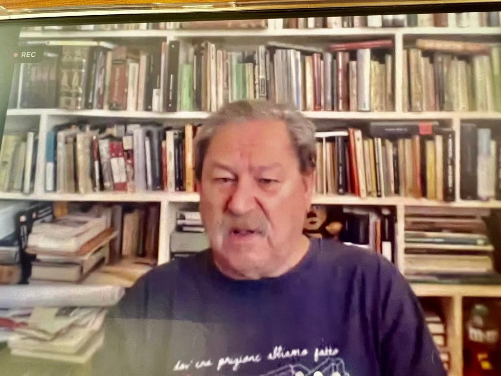 Participan estudiantes del Cobaem en conferencia de Paco Ignacio Taibo II.