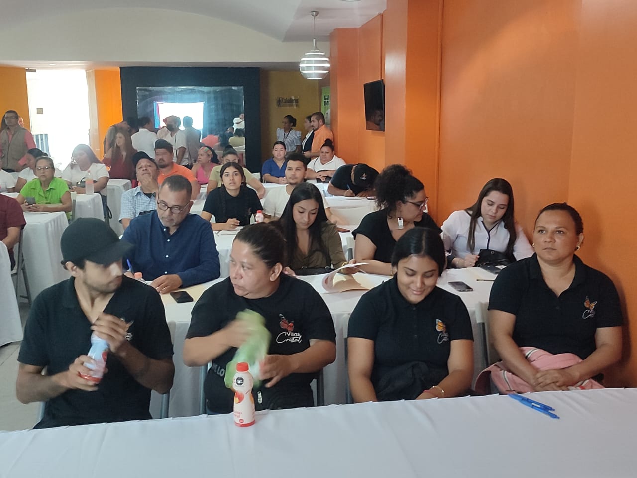 Fortalecen al sector turístico de Michoacán con capacitación a prestadores de servicios.
