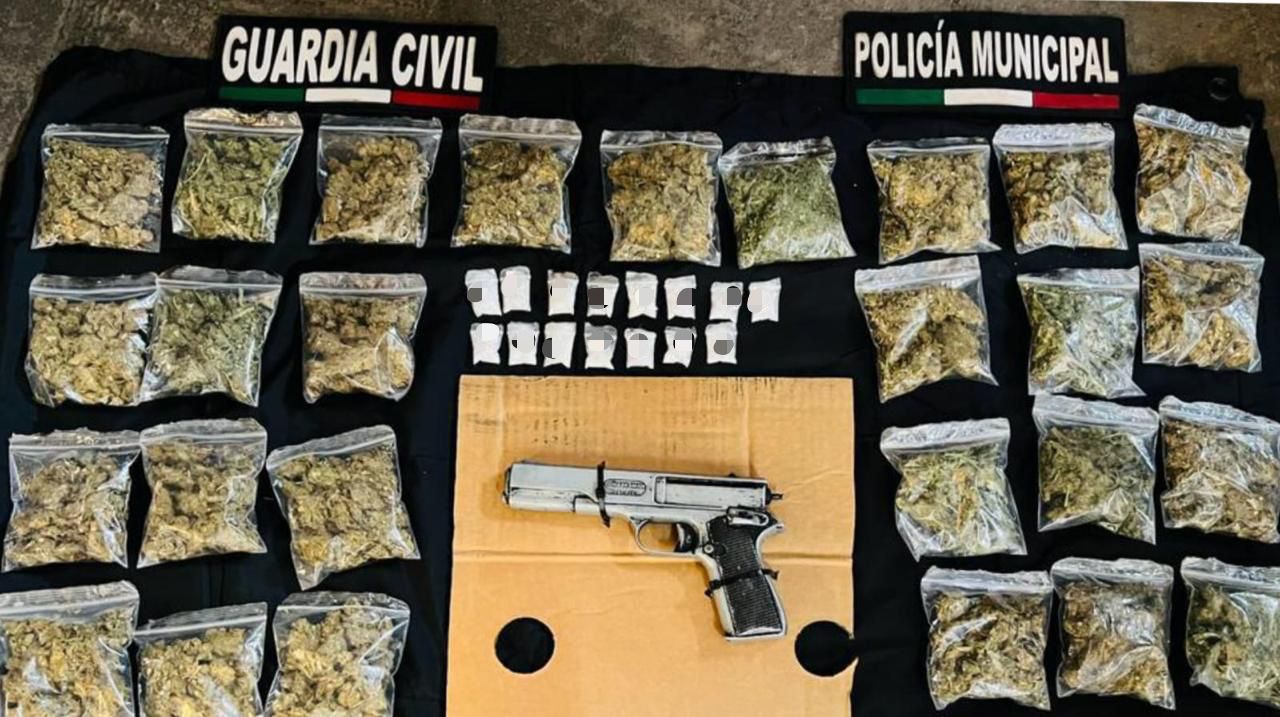 En Zamora; GC detiene a 2 personas, asegura droga y armas de fuego hechizas.