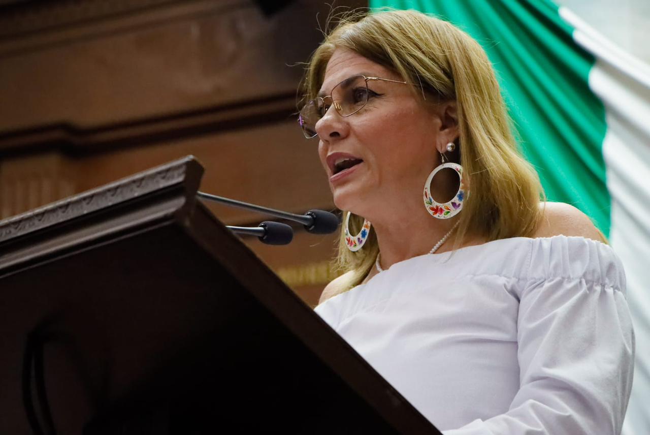 Muchas familias dejan en la calle a sus adultos mayores: Dip. Luz García.
