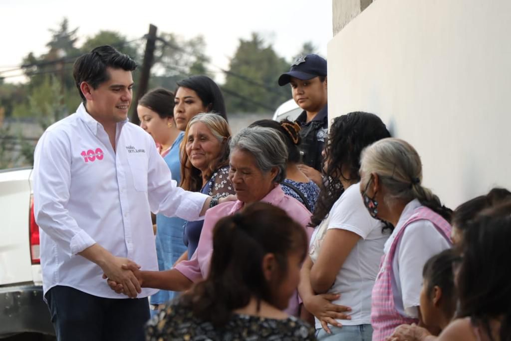 #Zitácuaro ¡Histórico! entrega #GobiernoDeSoluciones, primer camino hecho con #Ruta100