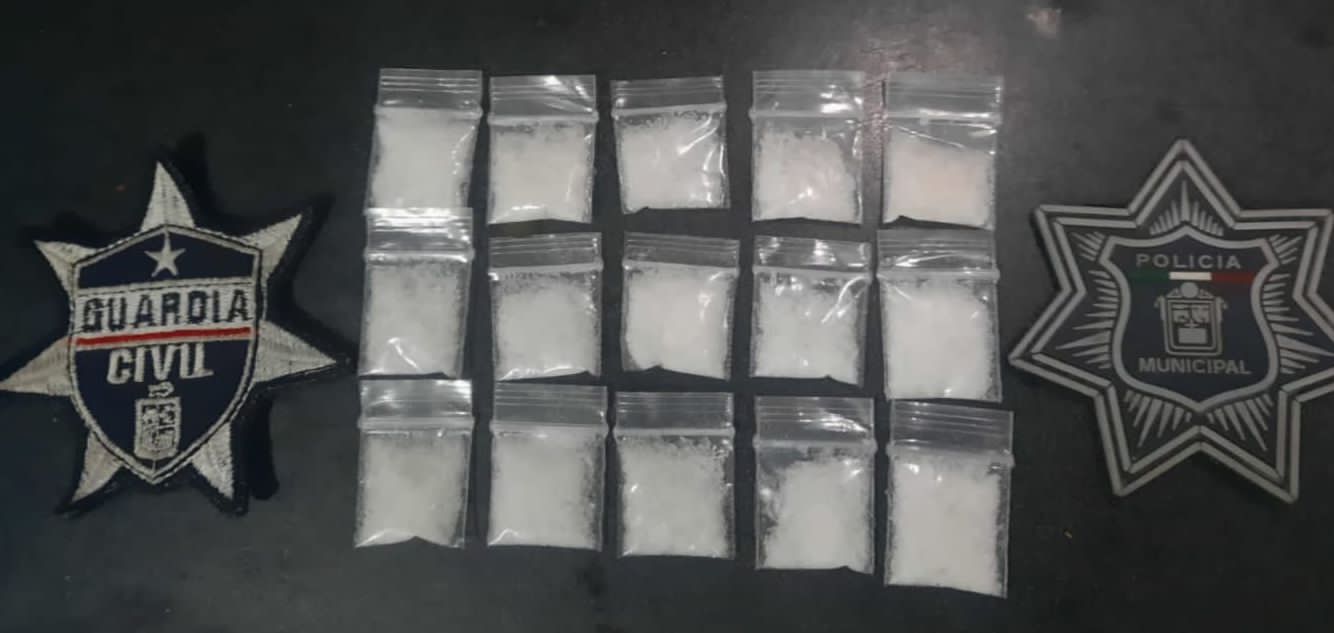 Guardia Civil asegura 22 dosis con droga y detiene a 4 personas
