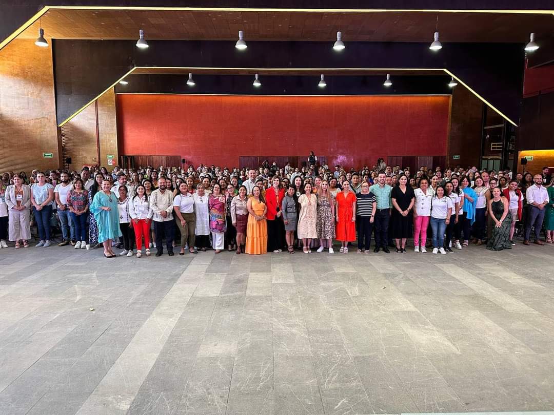 Presenta DIF Michoacán el Centro de Transición Niñas en encuentro nacional