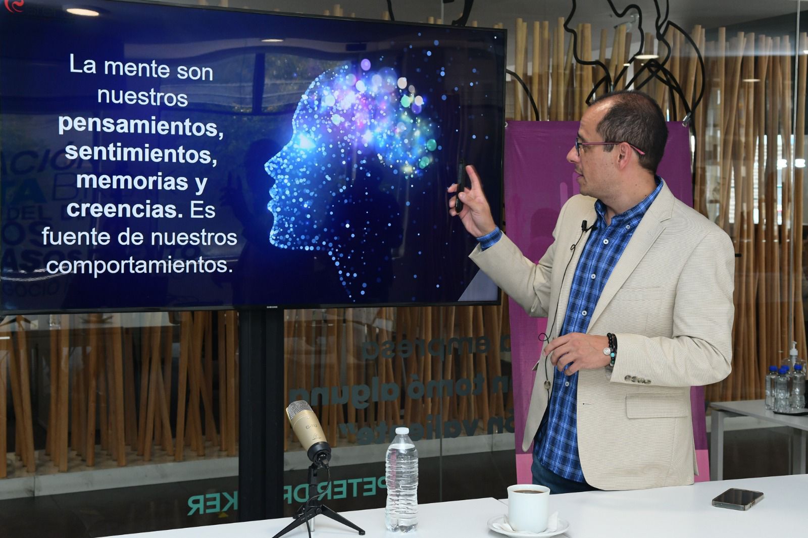 Imparte Sedeco capacitación “Neuroventas a través de sesgos”
