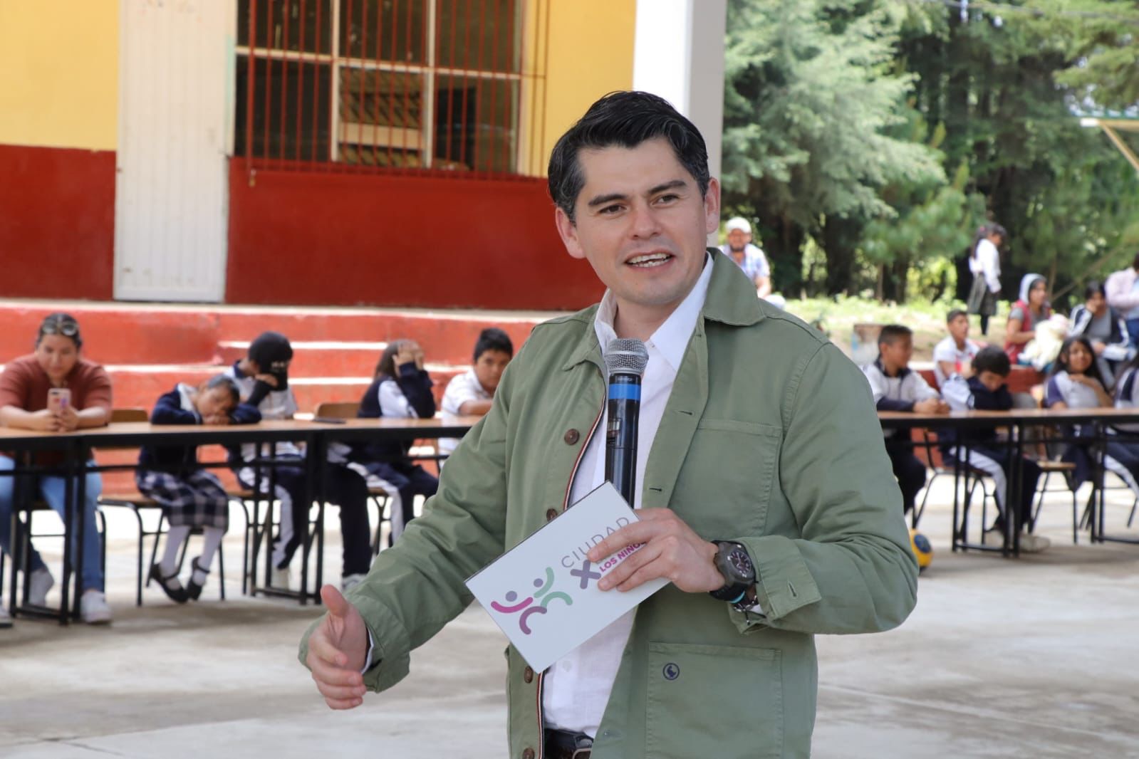 Inaugura Toño Ixtláhuac domo en la escuela primaria de la región oriente de la ciudad