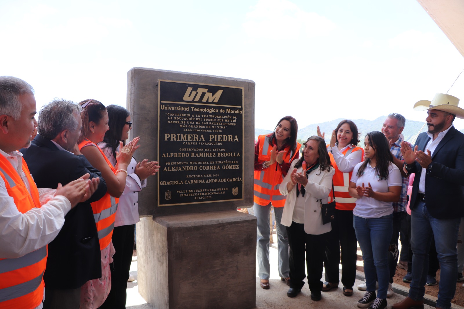 Colocación de la primera piedra de la UTM Campus Zinapécuaro