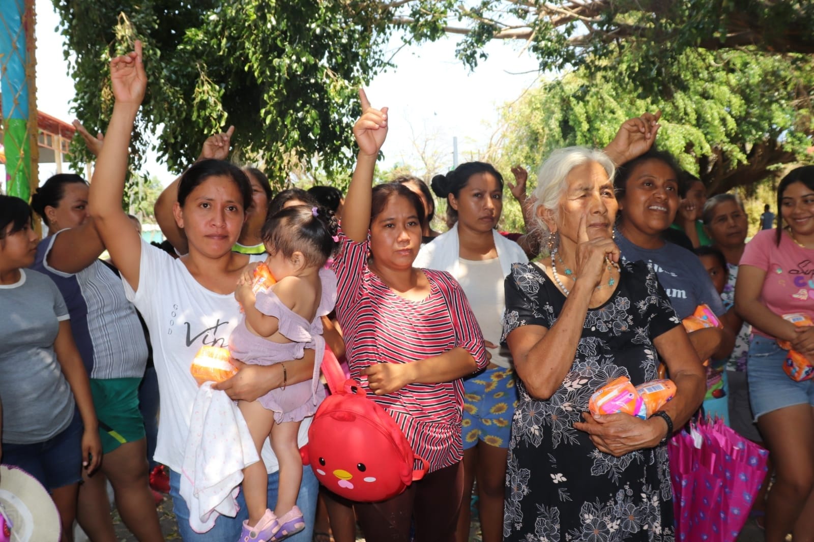 Refuerzan prevención de la violencia contra las mujeres en Aquila, Coahuayana y Coalcomán
