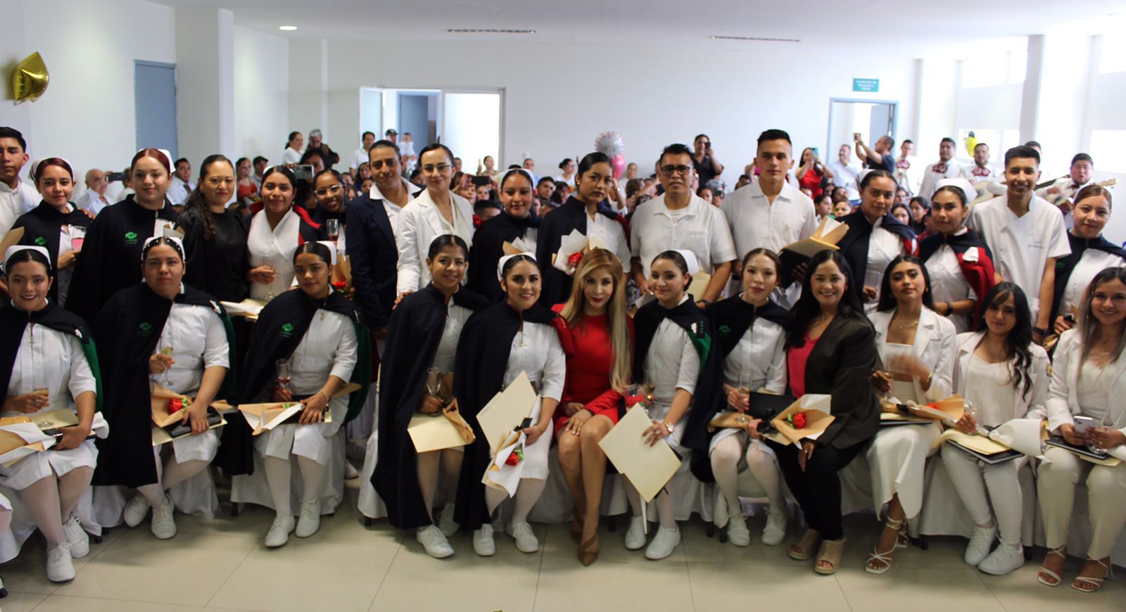 Diputada Belinda Hurtado madrina de pasantes del área de la Salud en el Hospital Regional de Ciudad Hidalgo