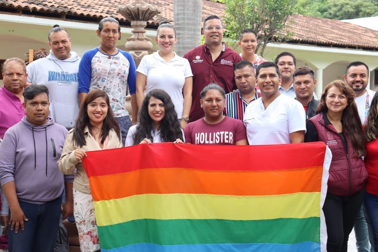 Reconoce Bugarini labor de activistas LGBTTTIQ+ en Ziracuaretiro