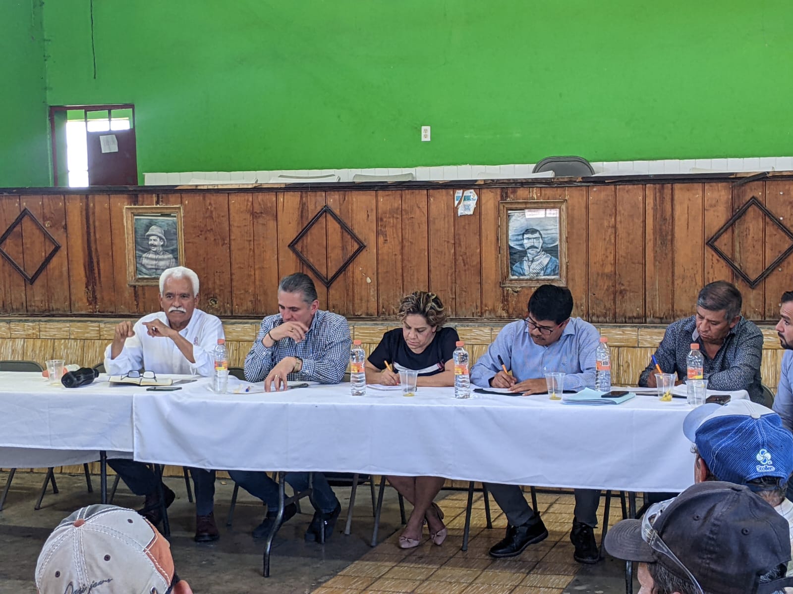 Atienden autoridades a ejidatarios de Tacámbaro por manejo de agua