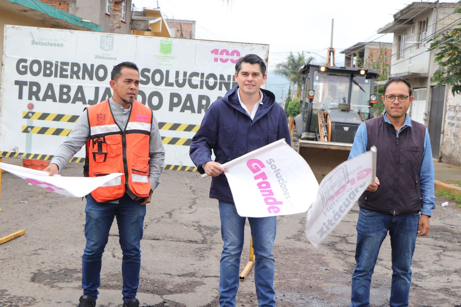 Inicia Toño Ixtláhuac rehabilitación de calle Ignacio López Rayón