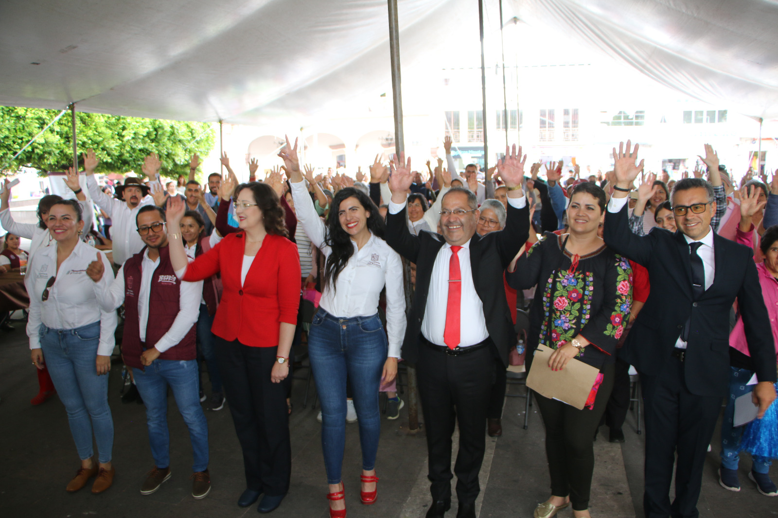 José Luis Téllez recibió a autoridades estatales y encargados de los programas de Bienestar para hacer la entrega de apoyos regionales a mujeres y niños con cáncer