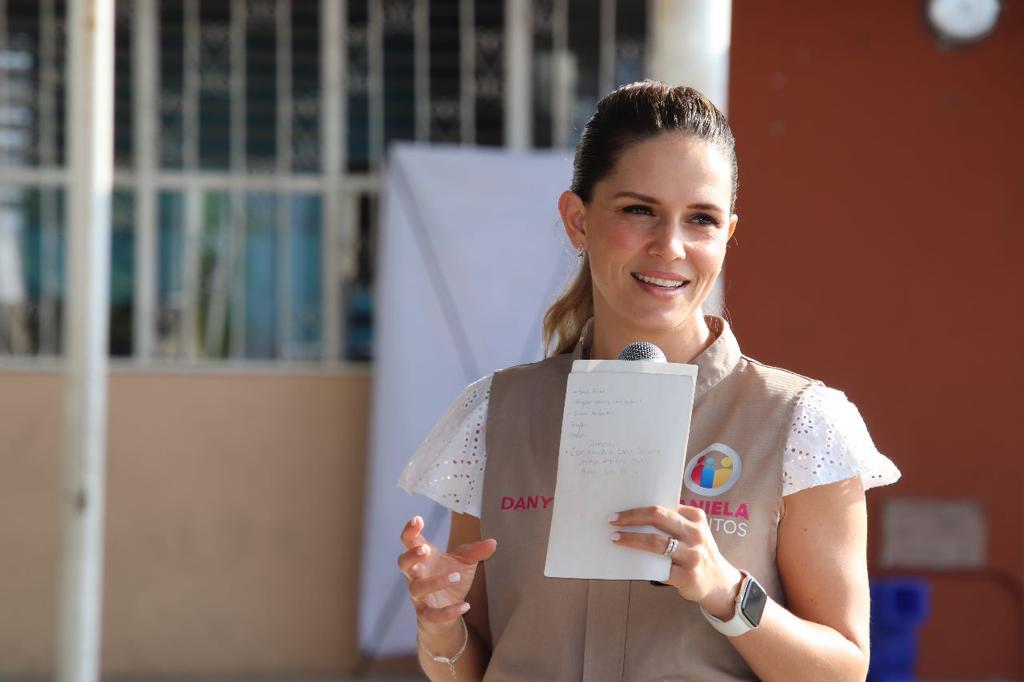 Programa ‘Conectando’ de la Diputada Daniela De Los Santos alcanza 86 planteles recorridos.