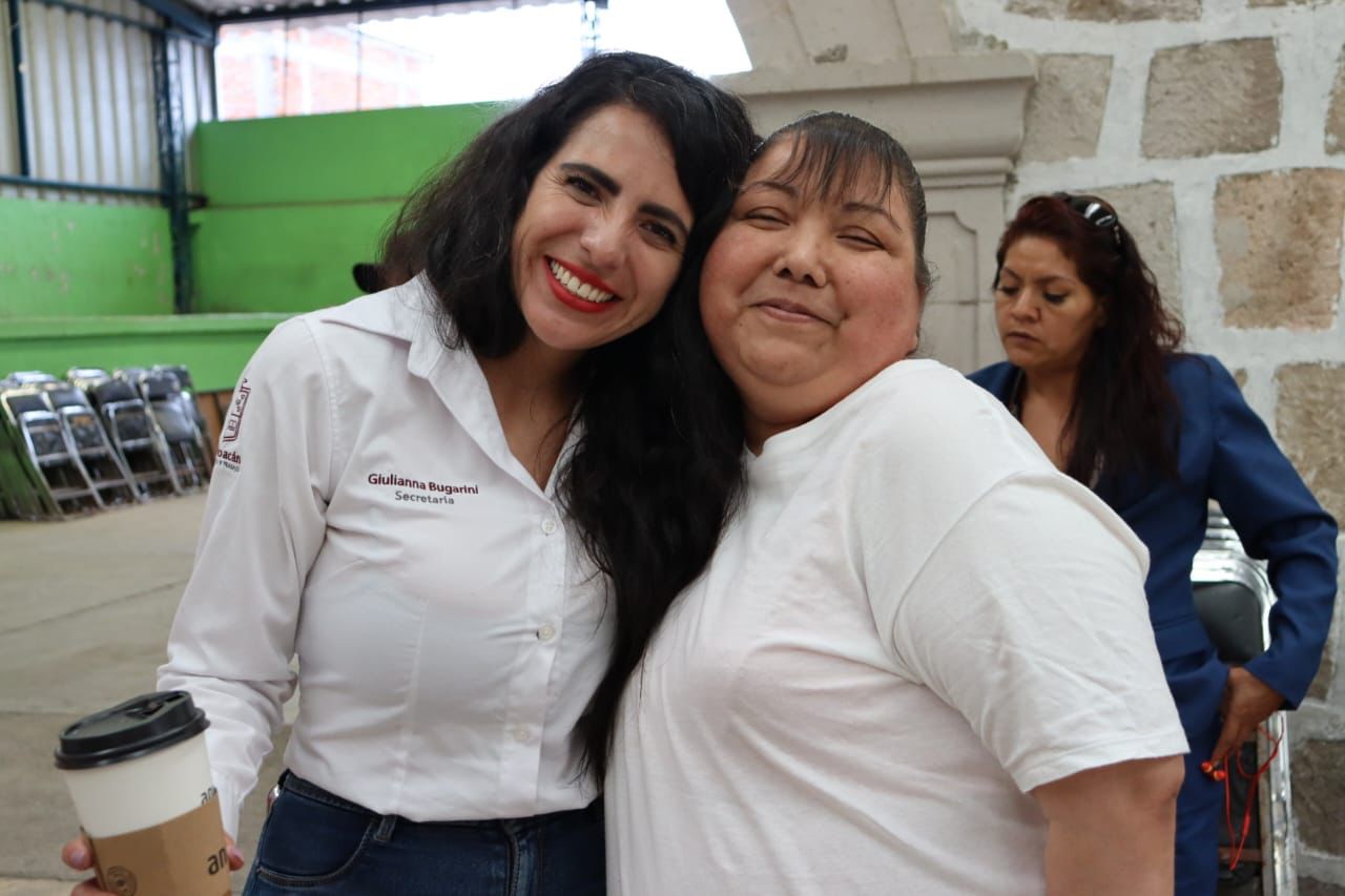 Programas de Bienestar se convierten en un ingreso para los tarimbarenses: Bugarini.