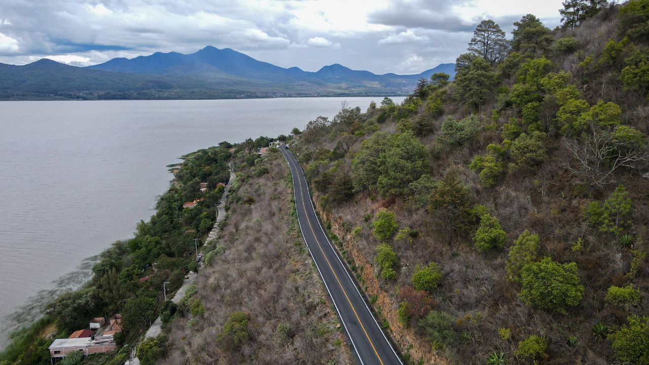 Concluye SCOP obras viales para más de 4 mil 500 habitantes de zona lacustre