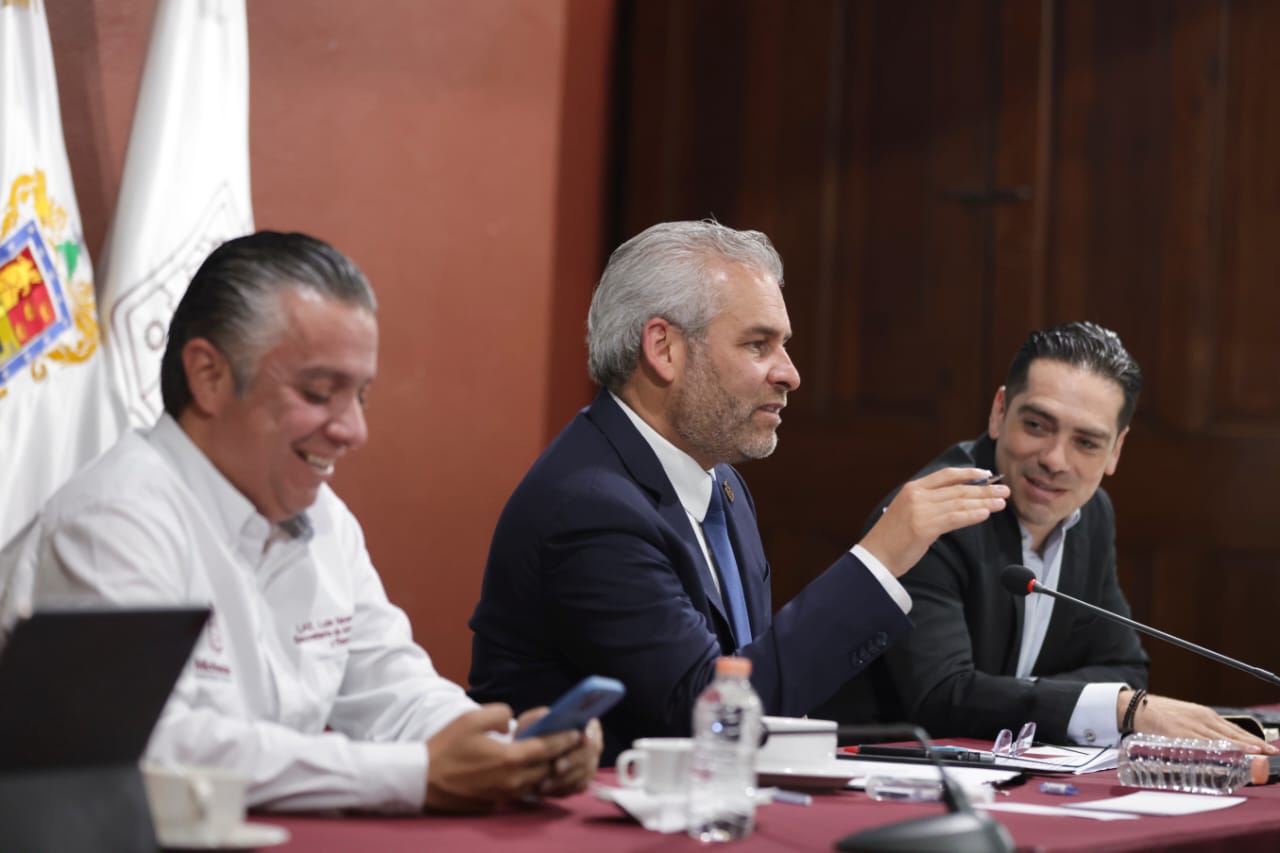 Garantizada, obra convenida Faeispum para municipios: Bedolla.
