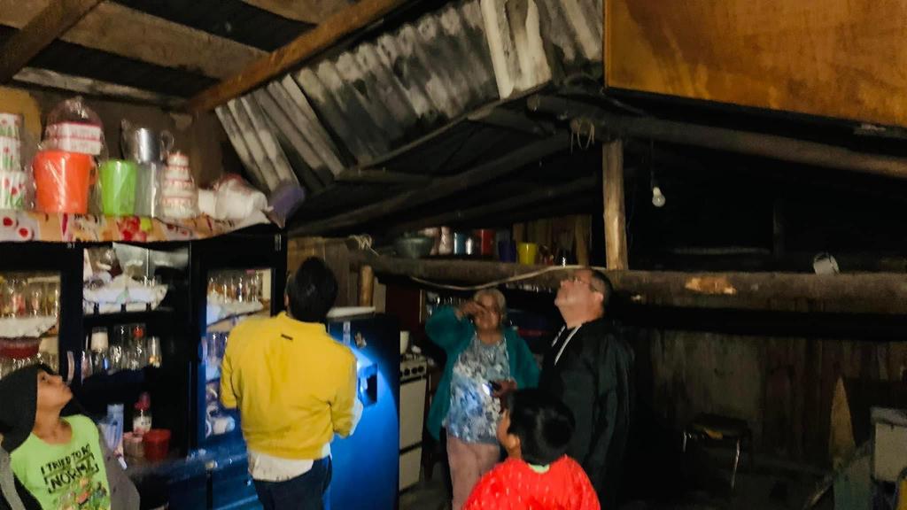 Fuertes afectaciones por lluvias en San Jerónimo: El Presidente municipal José Luis Téllez Marín coordina acciones de remoción y apoyo a la comunidad.