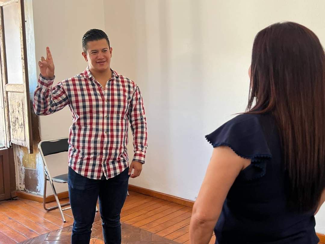 Con gran éxito se realiza Taller de Lengua de Señas Mexicana en el Congreso del Estado: Víctor Zurita.
