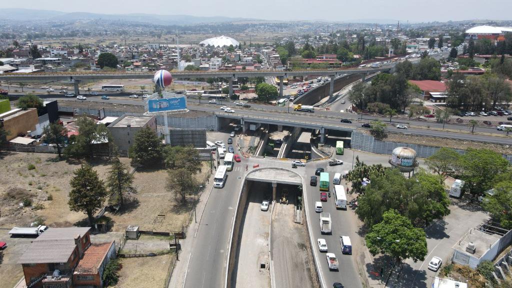 En recta final, distribuidor vial de la salida a Salamanca: SCOP.