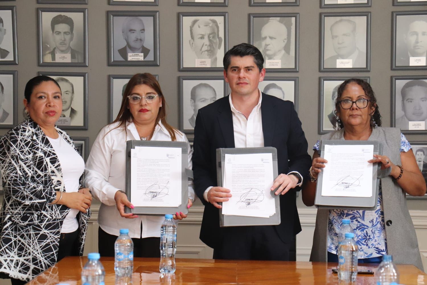 Signan Alcalde y Sindicatos Municipales Acuerdo Para Rescate Financiero del Gobierno