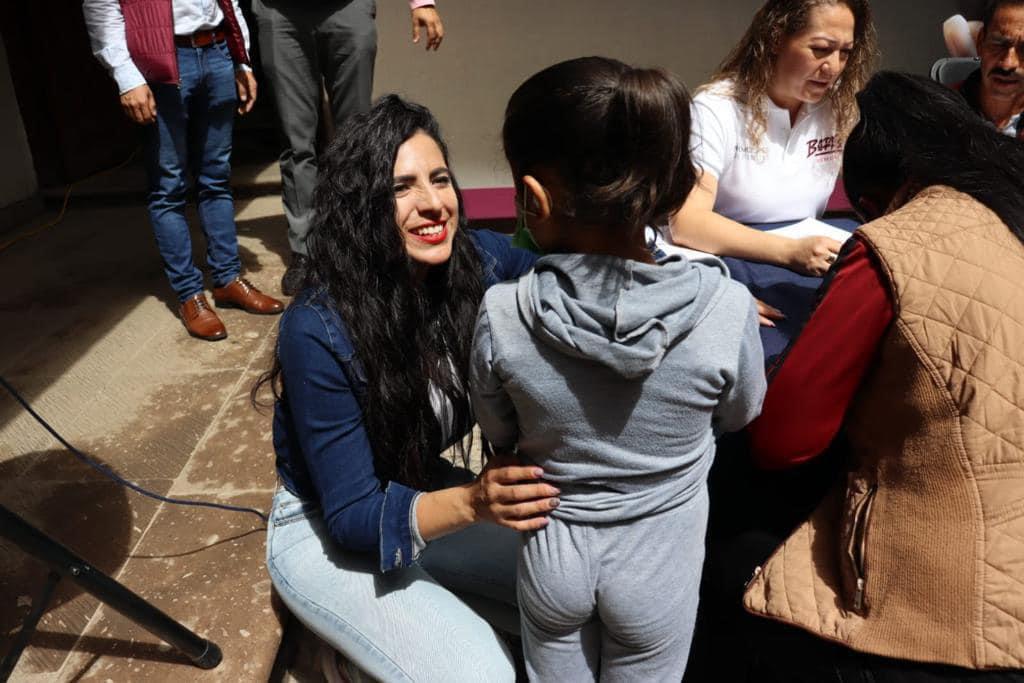 Respalda Gobierno de Michoacán a 400 familias de niños con cáncer