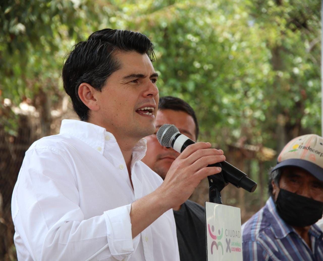 Anuncia Toño Ixtláhuac próxima inauguración del primer Centro Acuático en Zitácuaro