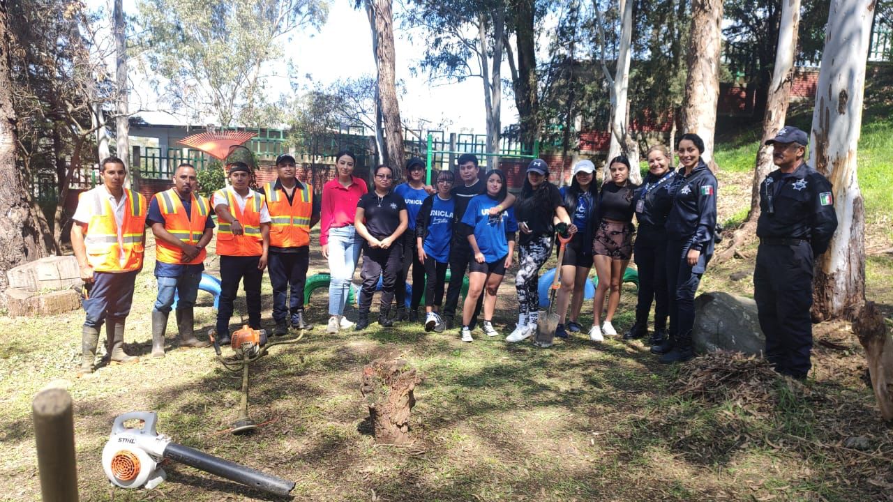 Para prevenir el delito, agentes de SSP realizan labores de proximidad en Zitácuaro.